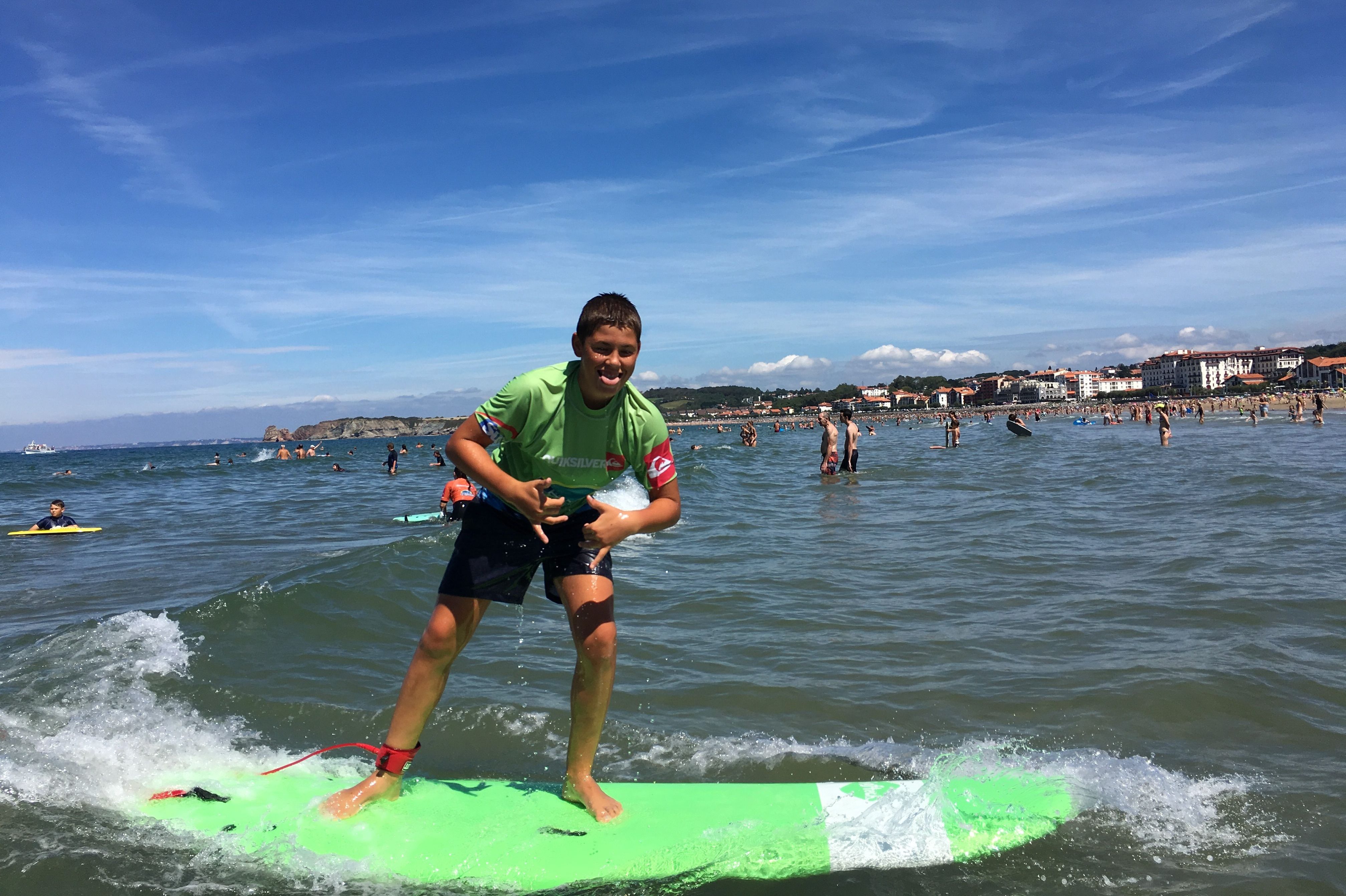 cropped-Surf-stage-de-rugby-au-Pays-Basque-1.jpg